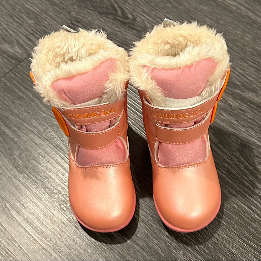 NWT Tsukihoshi kids snow boots in bright peach/pink, size 7 toddler